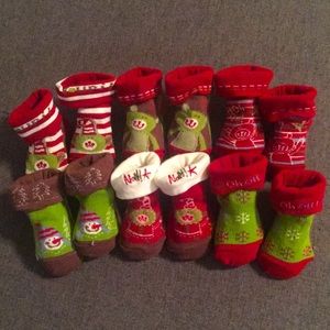 🎁 6 pairs of Christmas Socks